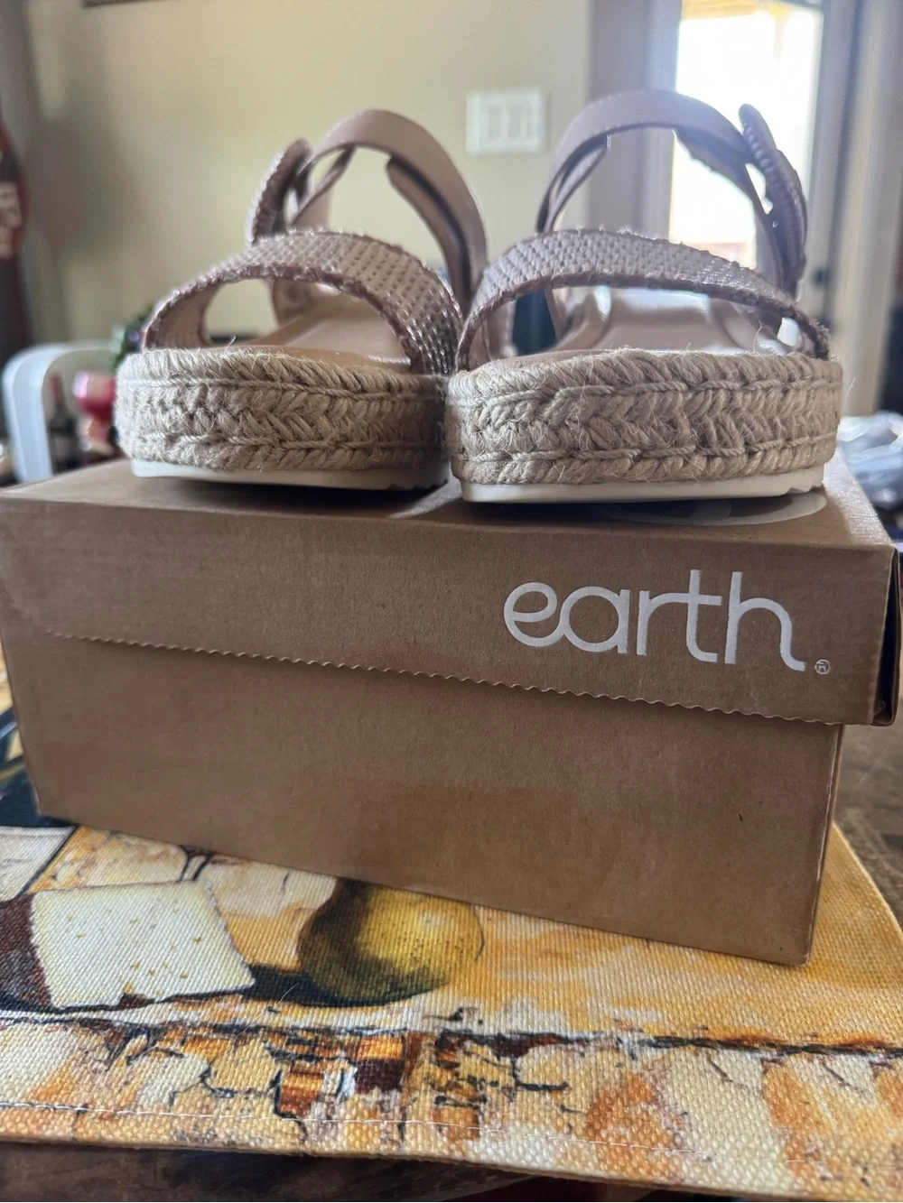 Earth comfortable espadrille